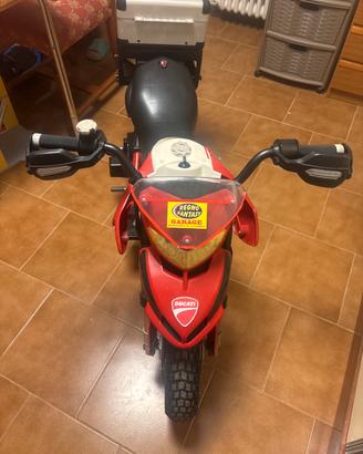 Moto elettroca Peg perego Ducati