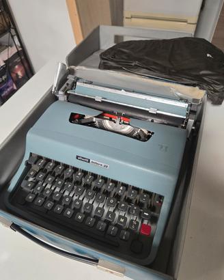 macchina da scrivere Olivetti