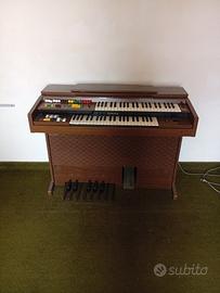Pianoforte YAMAHA