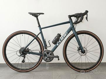 Bicicletta da Corsa Cube Attain