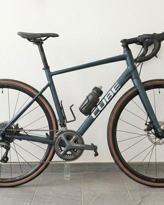 Bicicletta da Corsa Cube Attain