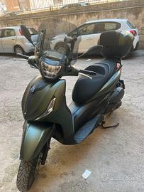 Beverly 300 S Hpe - 2024 - 3800 Km