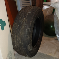 Pneumatico Nexen di scorta