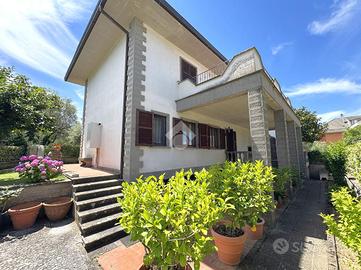 VILLA SINGOLA A VITERBO