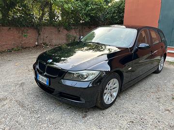 BMW 318i Touring benzina