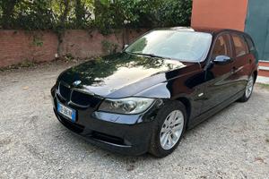 BMW 318i Touring benzina