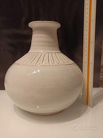 Vaso sardo in ceramica smaltata