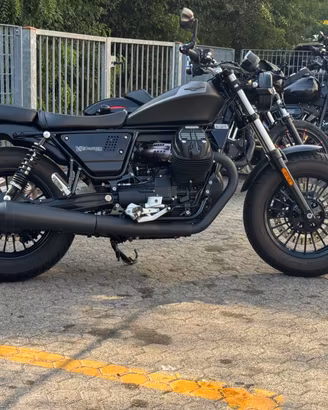 Moto Guzzi V9 BOBBER