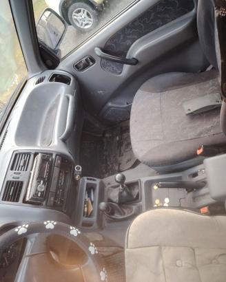 Nissan terrano 2700 autocarro