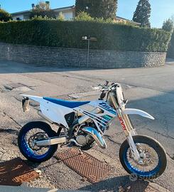 TM 125 SMR