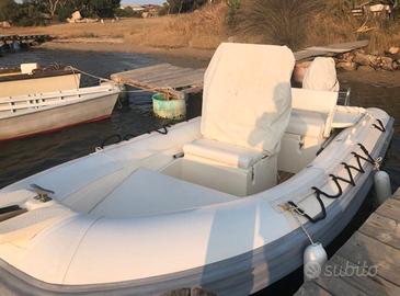 Gommone senza motore