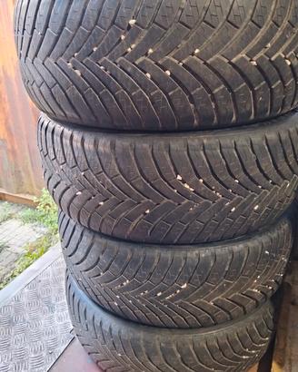 Gomme quattro stagioni 205-50-17-93v