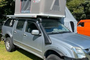 Pickup attrezzato rally-raid