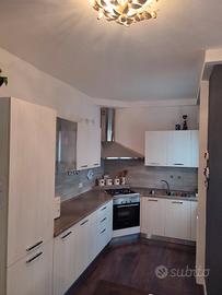 cucina ad angolo condizioni ottime!!