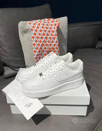 Scarpe Nike Air Force 1 bianche, taglia 42