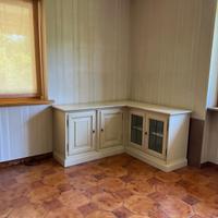 Mobile angolare basso in legno laccato – stile cla