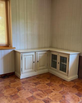 Mobile angolare basso in legno laccato – stile cla