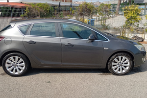 Opel Astra J 1.7 CDTI 110 CV auto macchina