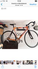 Bici pinarello piu casco