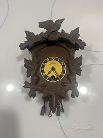 Orologio a cucù vintage della Foresta Nera