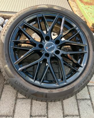Gomme estive Pirelli con Cerchi Avus Racing 17"