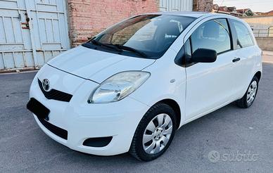 Toyota Yaris 1.0 3 porte