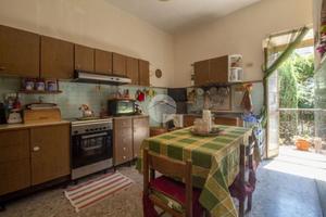 3 LOCALI A PALOMBARA SABINA