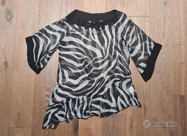 Maglia asimmetrica trasparente
