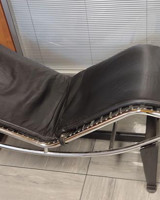 Chaise lounge Le Corbusier