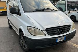 Mercedes Vito 111CD
