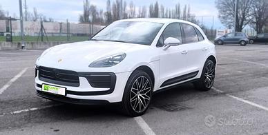 PORSCHE Macan 2.0 T SPORT CHRONO