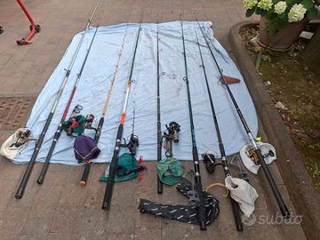 set di canne pesca in mare