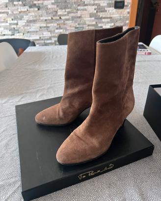 Stivaletto camoscio Via Roma