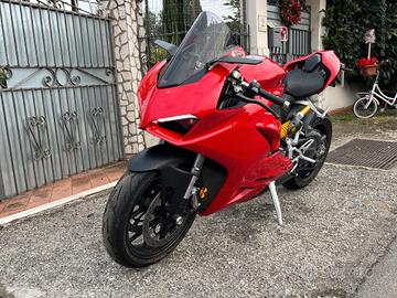 Ducati Panigale V2