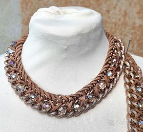 Set di collana+bracciale intrecciati con perline