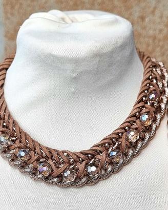Set di collana+bracciale intrecciati con perline