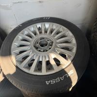 4 Cerchi e Gomme Fiat 500 Lounge