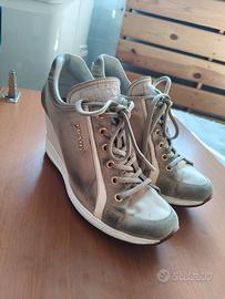 Sneakers Prada con zeppa interna (Wedge Sneakers)