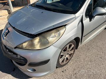 auto marciante o per pezzi di ricambi