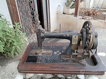 macchina da cucire antica