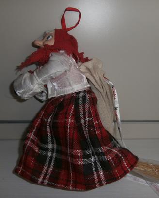 Befana ramazzina kinder happyfania