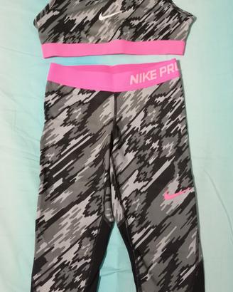 completino Nike tg. S/M