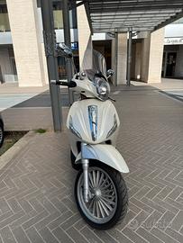 Piaggio Beverly 300
