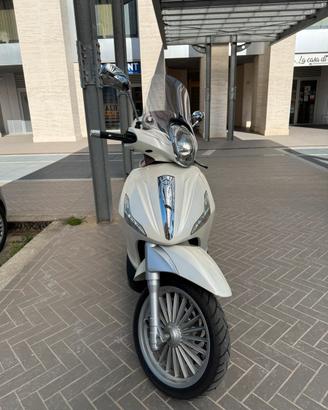 Piaggio Beverly 300