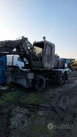 ESCAVATORE FIAT HITACHI PER PEZZI DI RICAMBIO