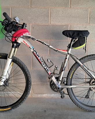 Mountain bike Whistle come nuova