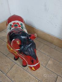 Cavallo in cartapesta dipinto a mano