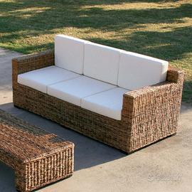 DIVANO+TAVOLINO IN RATTAN