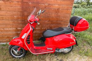 Vespa 300 GTS ie