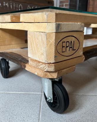 Tavolino basso in Pallet di legno con vetro